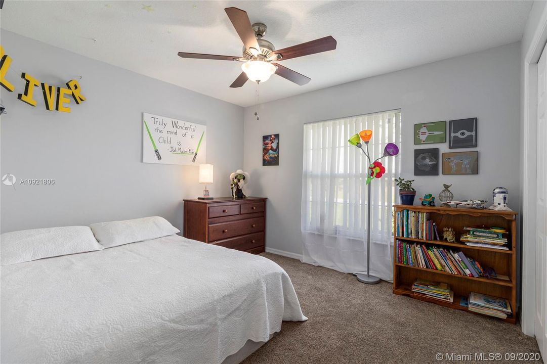 Recently Sold: $219,900 (4 beds, 2 baths, 1908 Square Feet)