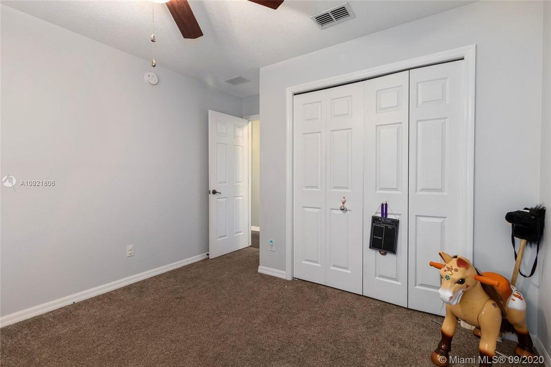 Recently Sold: $219,900 (4 beds, 2 baths, 1908 Square Feet)