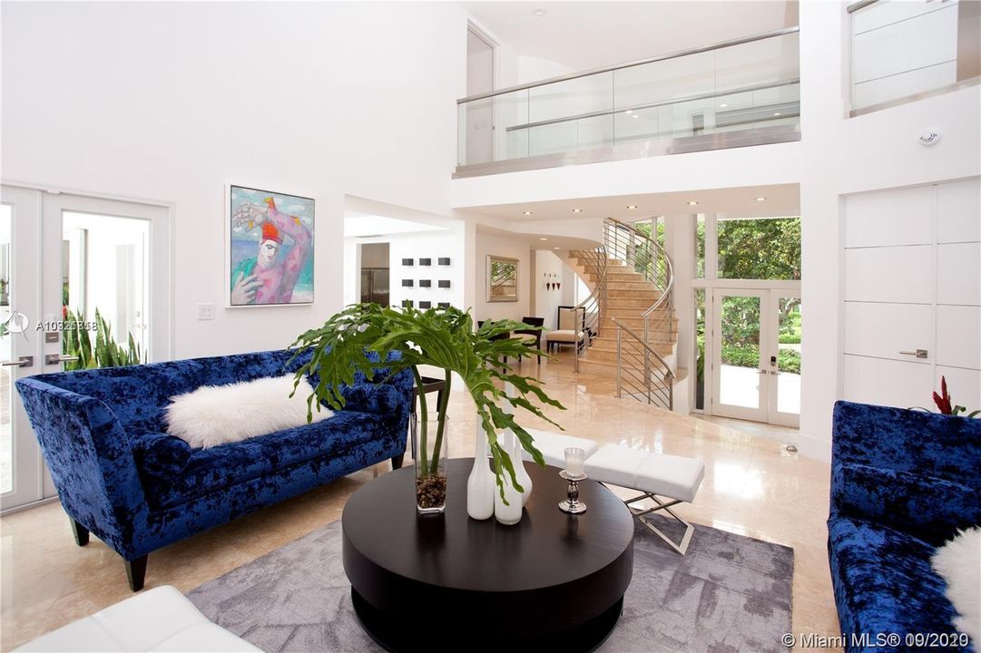 Recently Rented: $15,000 (6 beds, 6 baths, 5693 Square Feet)