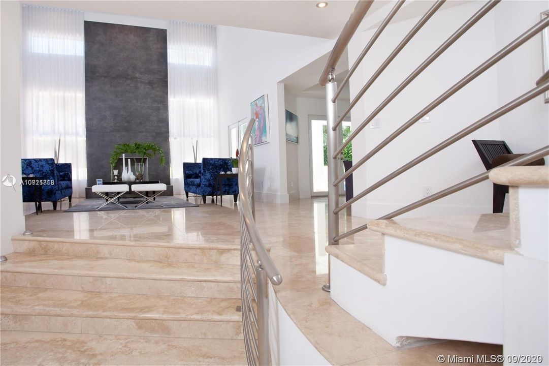 Recently Rented: $15,000 (6 beds, 6 baths, 5693 Square Feet)