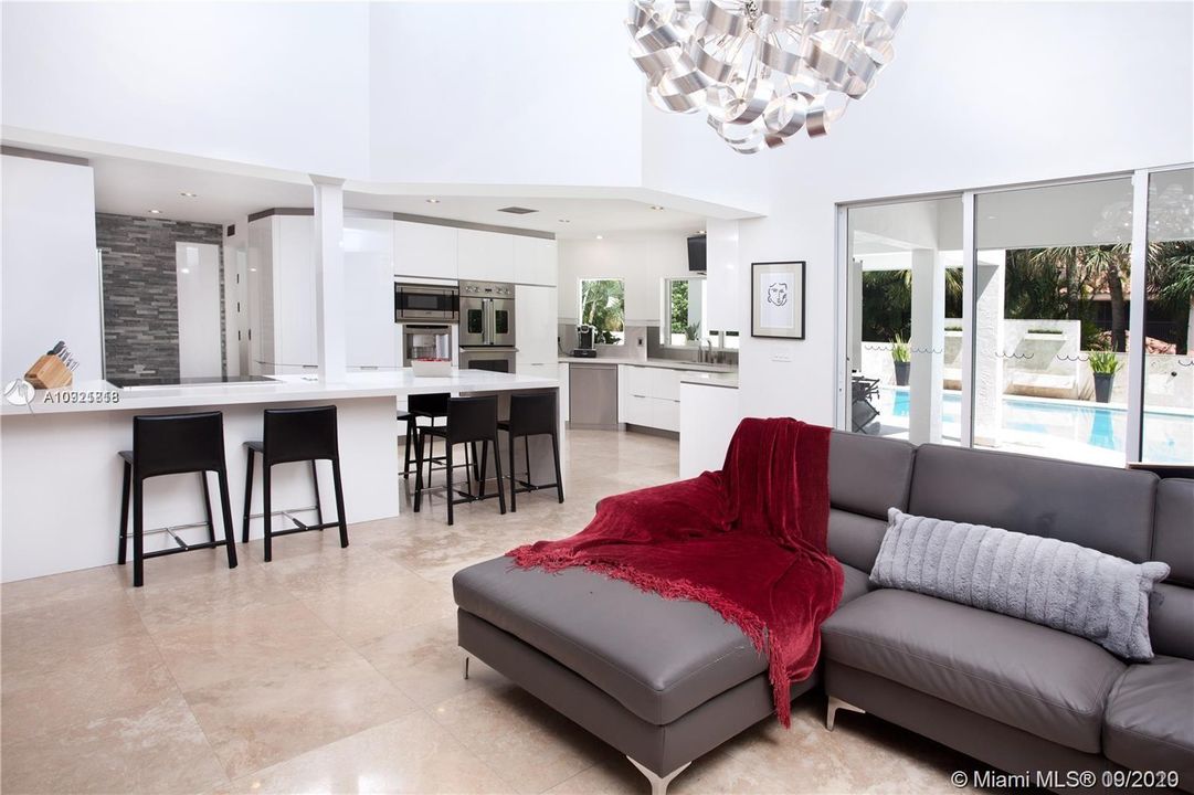 Recently Rented: $15,000 (6 beds, 6 baths, 5693 Square Feet)