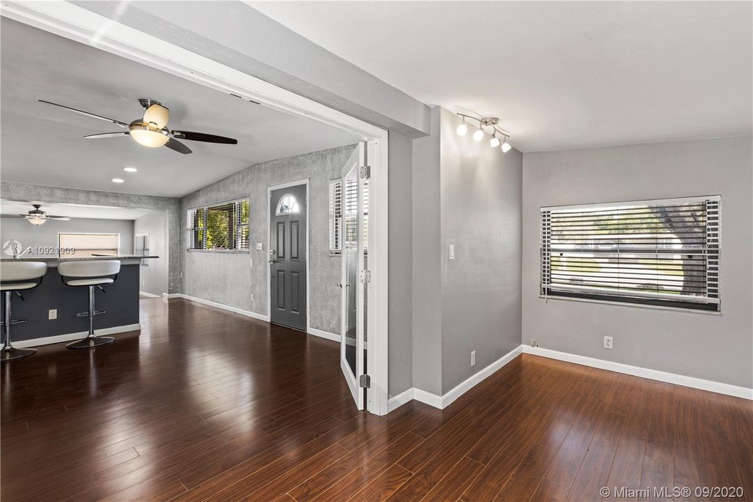 Vendido Recientemente: $260,000 (3 camas, 1 baños, 0 Pies cuadrados)