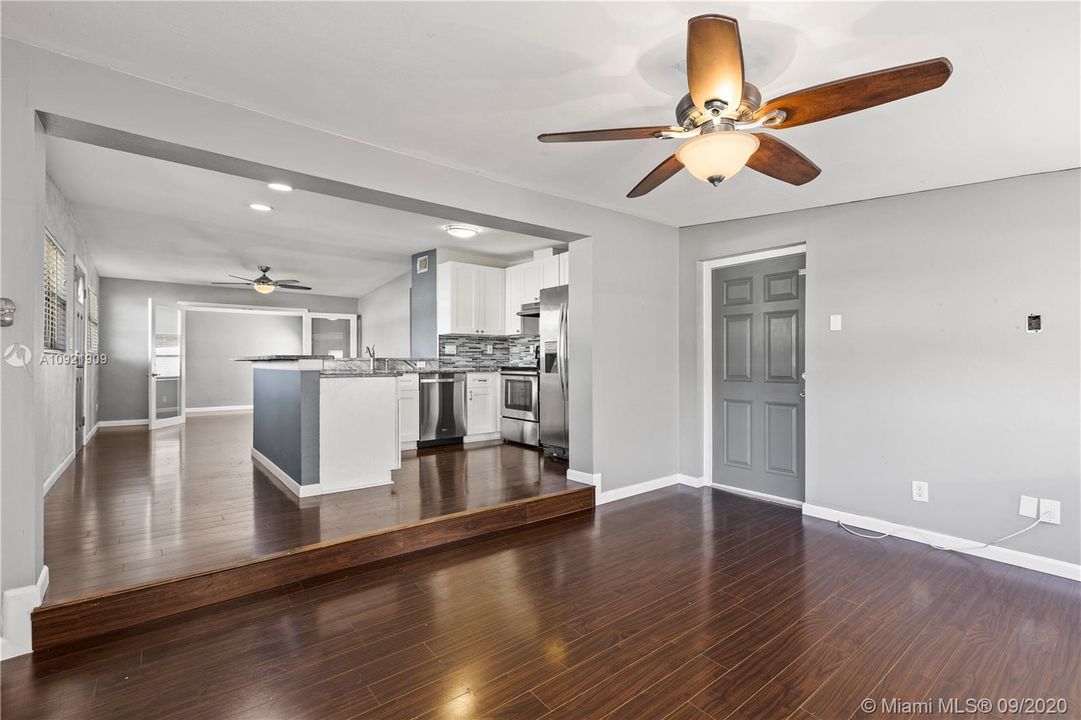 Vendido Recientemente: $260,000 (3 camas, 1 baños, 0 Pies cuadrados)