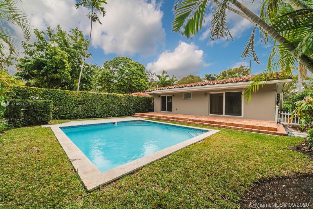 Recientemente alquilado: $5,500 (3 camas, 2 baños, 1573 Pies cuadrados)