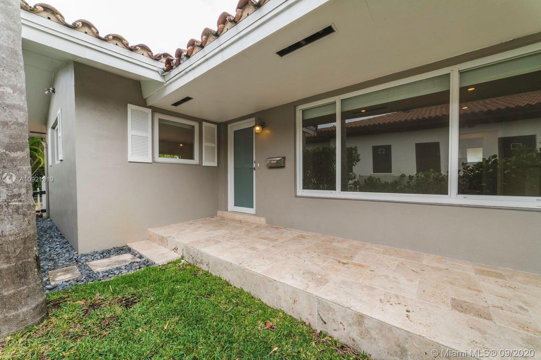 Recientemente alquilado: $5,500 (3 camas, 2 baños, 1573 Pies cuadrados)