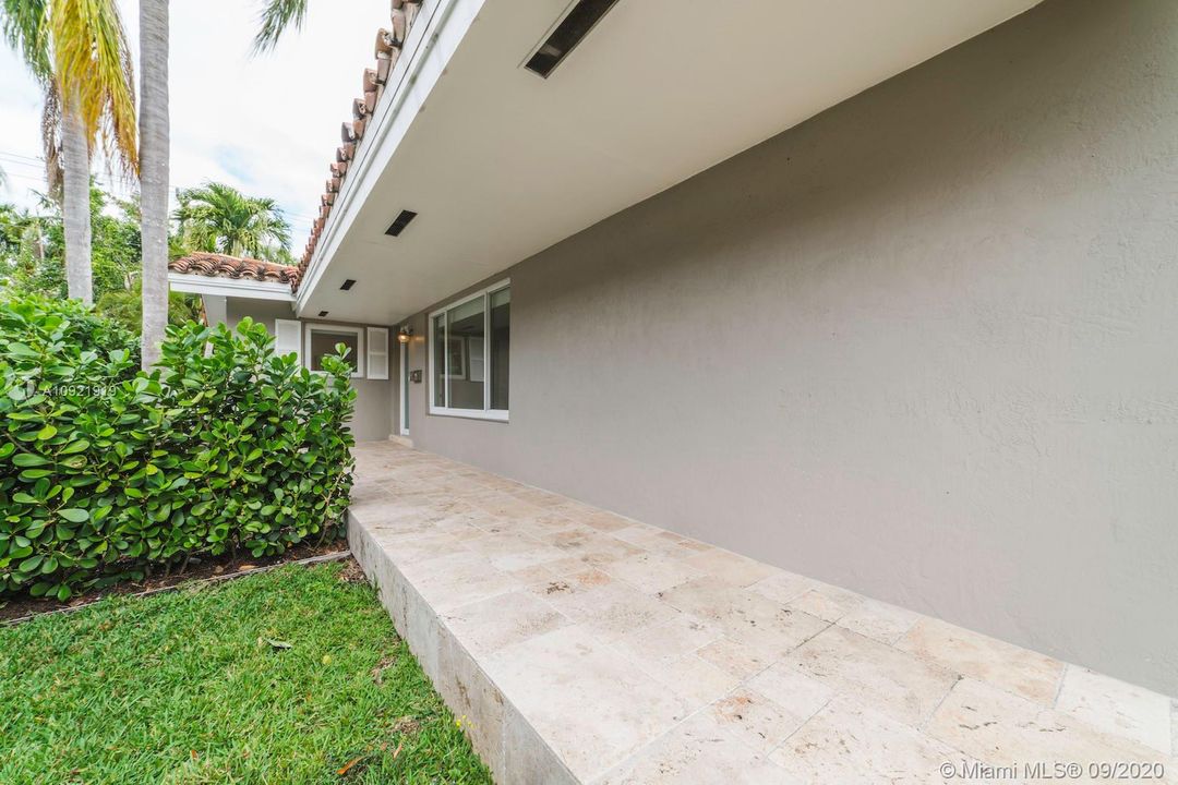 Recientemente alquilado: $5,500 (3 camas, 2 baños, 1573 Pies cuadrados)