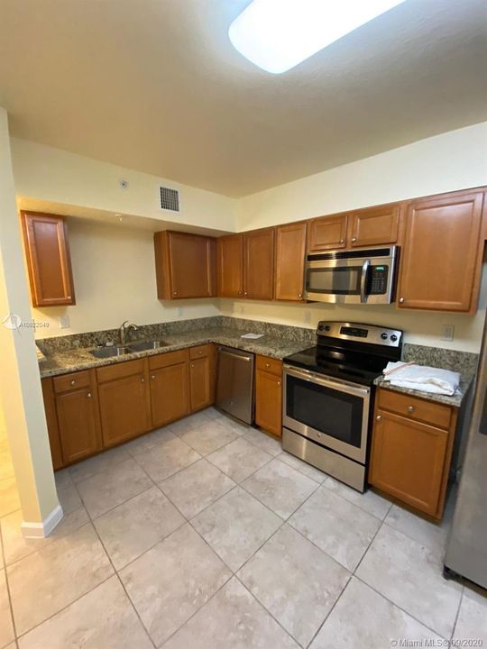 Recently Sold: $167,500 (2 beds, 2 baths, 809 Square Feet)