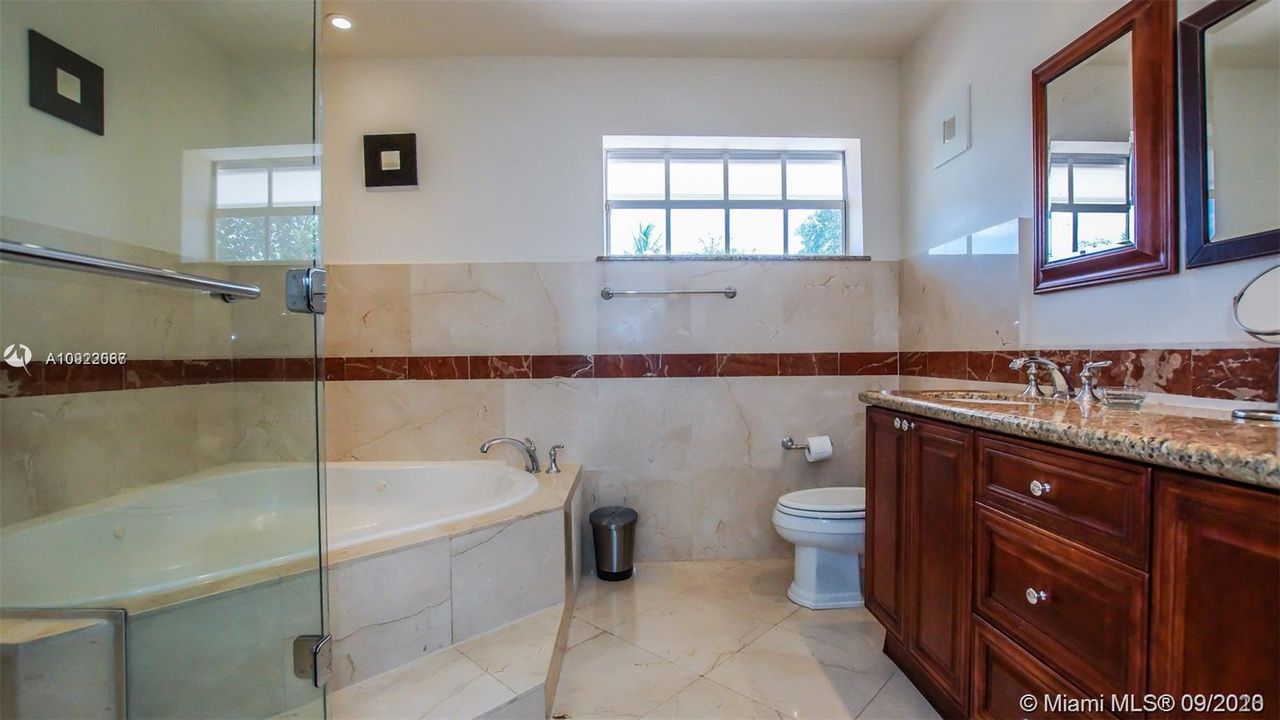 Недавно арендовано: $7,000 (4 спален, 3 ванн, 3220 Квадратных фут)