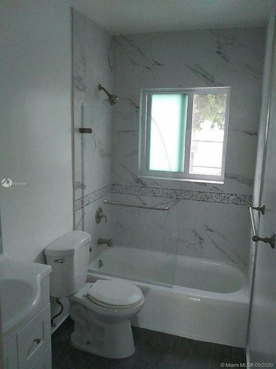 Недавно арендовано: $1,400 (1 спален, 1 ванн, 800 Квадратных фут)