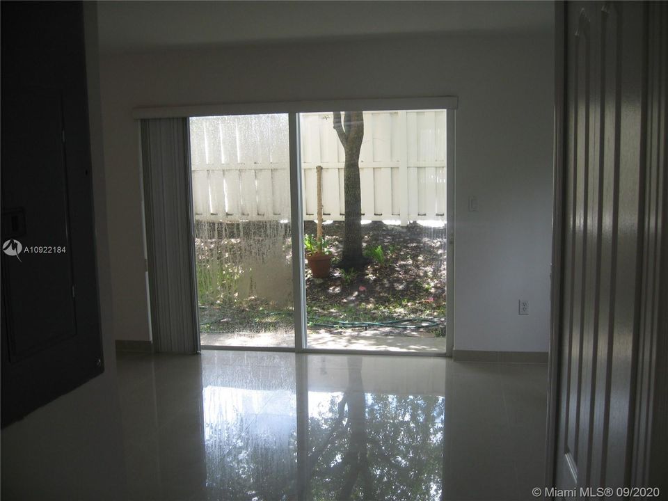 Недавно арендовано: $1,950 (3 спален, 2 ванн, 1747 Квадратных фут)