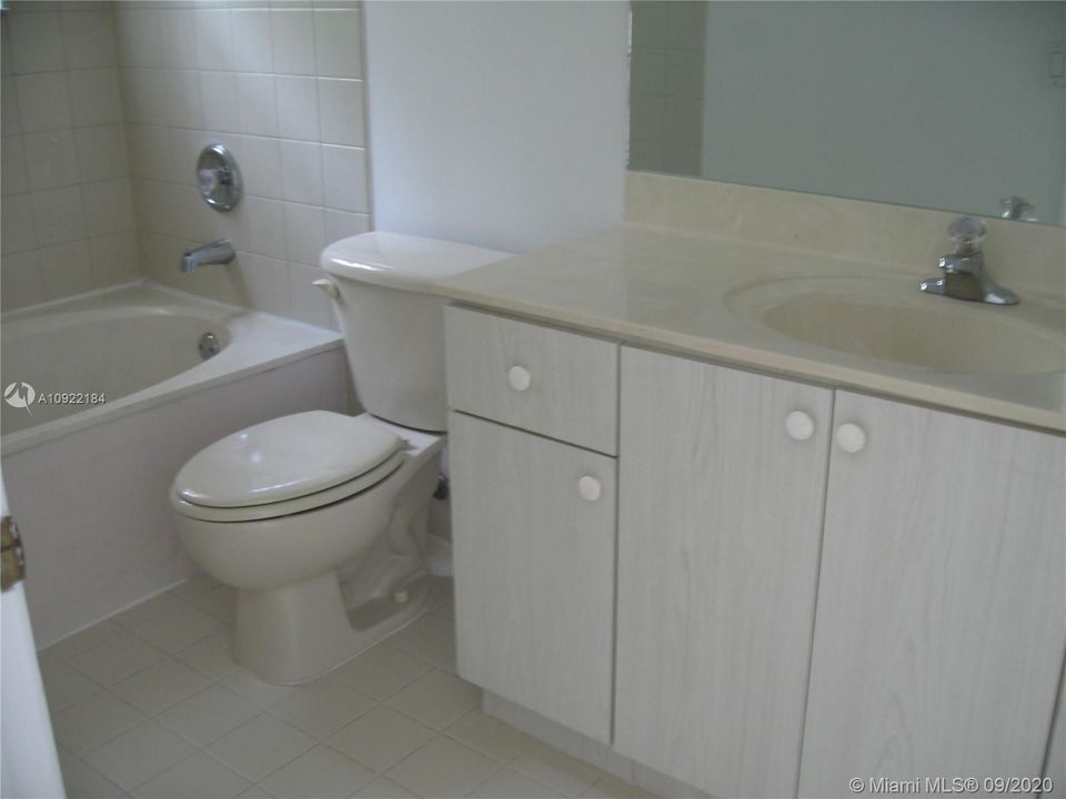 Недавно арендовано: $1,950 (3 спален, 2 ванн, 1747 Квадратных фут)