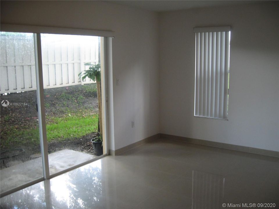 Недавно арендовано: $1,950 (3 спален, 2 ванн, 1747 Квадратных фут)
