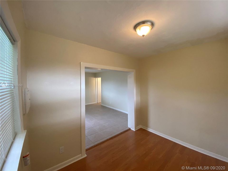 Recently Sold: $374,900 (4 beds, 2 baths, 1796 Square Feet)