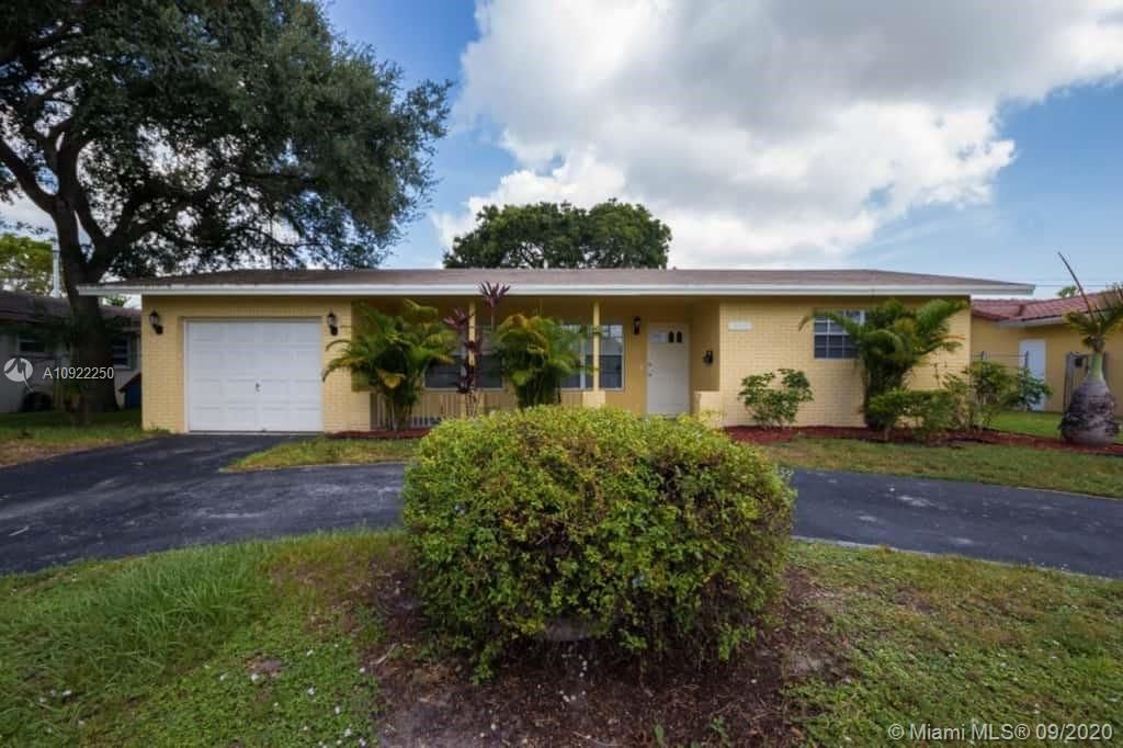 Recently Sold: $374,900 (4 beds, 2 baths, 1796 Square Feet)