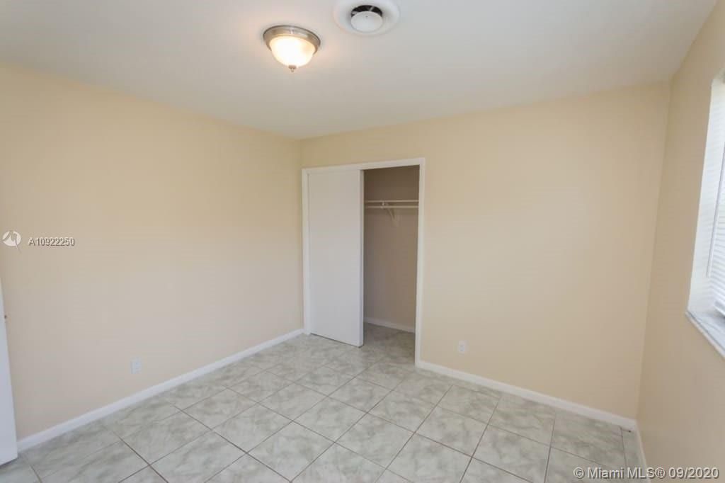 Recently Sold: $374,900 (4 beds, 2 baths, 1796 Square Feet)