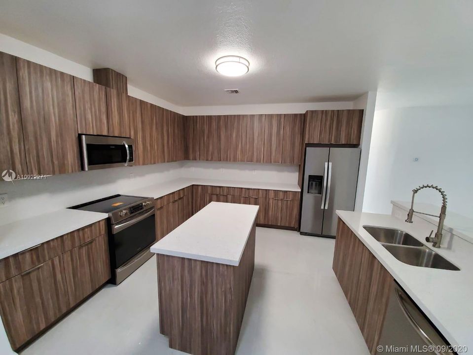 Недавно арендовано: $3,500 (4 спален, 3 ванн, 2766 Квадратных фут)