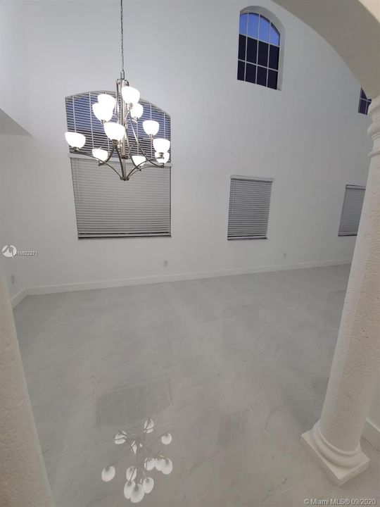 Недавно арендовано: $3,500 (4 спален, 3 ванн, 2766 Квадратных фут)