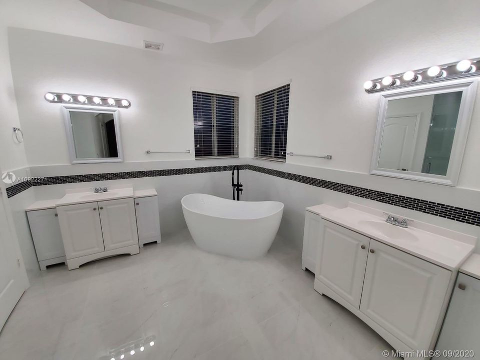 Недавно арендовано: $3,500 (4 спален, 3 ванн, 2766 Квадратных фут)