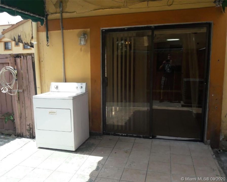 Vendido Recientemente: $209,500 (3 camas, 2 baños, 956 Pies cuadrados)