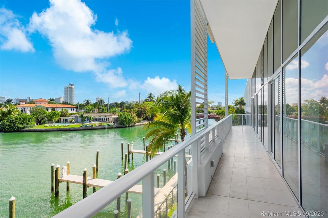 Recently Rented: $25,000 (3 beds, 4 baths, 3405 Square Feet)