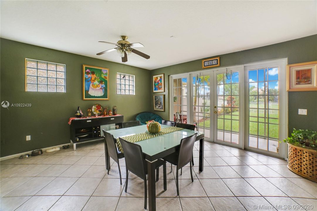 Recently Sold: $459,000 (5 beds, 2 baths, 3645 Square Feet)