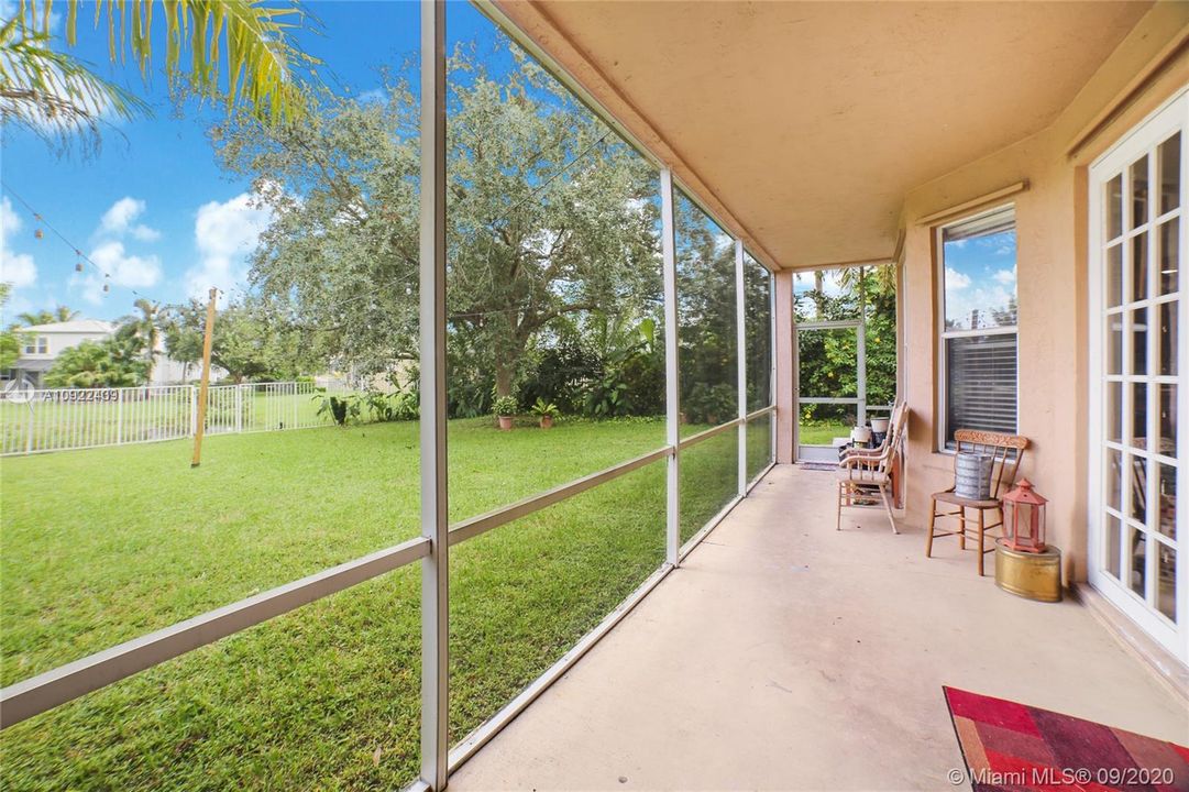 Recently Sold: $459,000 (5 beds, 2 baths, 3645 Square Feet)