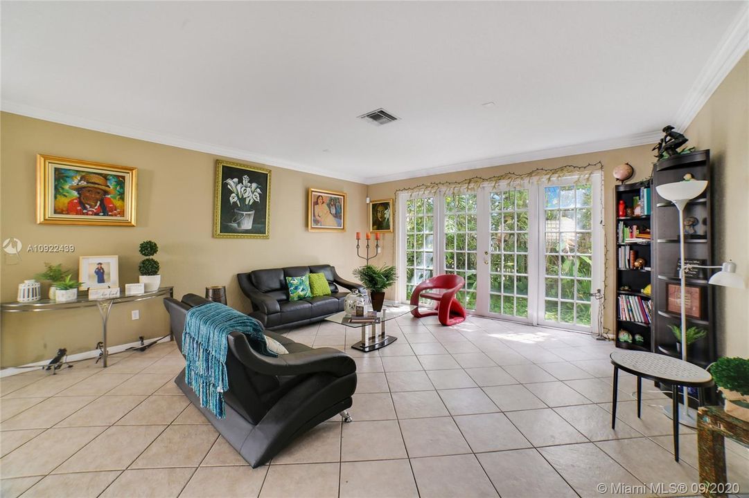 Recently Sold: $459,000 (5 beds, 2 baths, 3645 Square Feet)