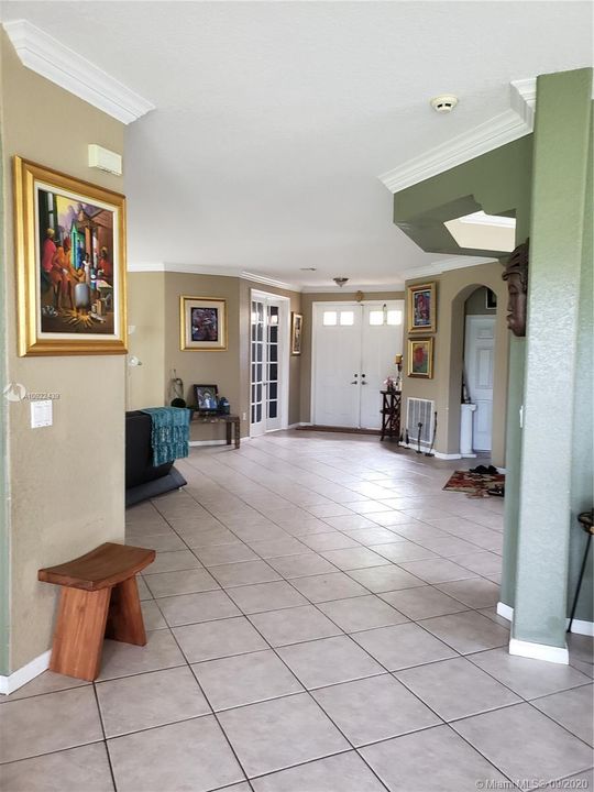 Recently Sold: $459,000 (5 beds, 2 baths, 3645 Square Feet)