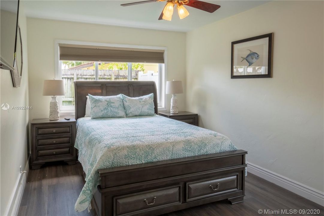 Recently Sold: $465,000 (3 beds, 2 baths, 1620 Square Feet)