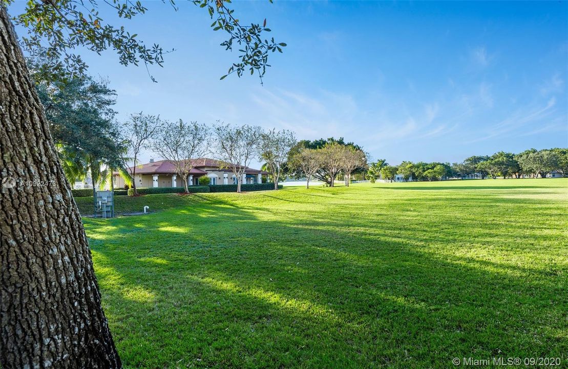 Recently Rented: $3,150 (3 beds, 2 baths, 1542 Square Feet)