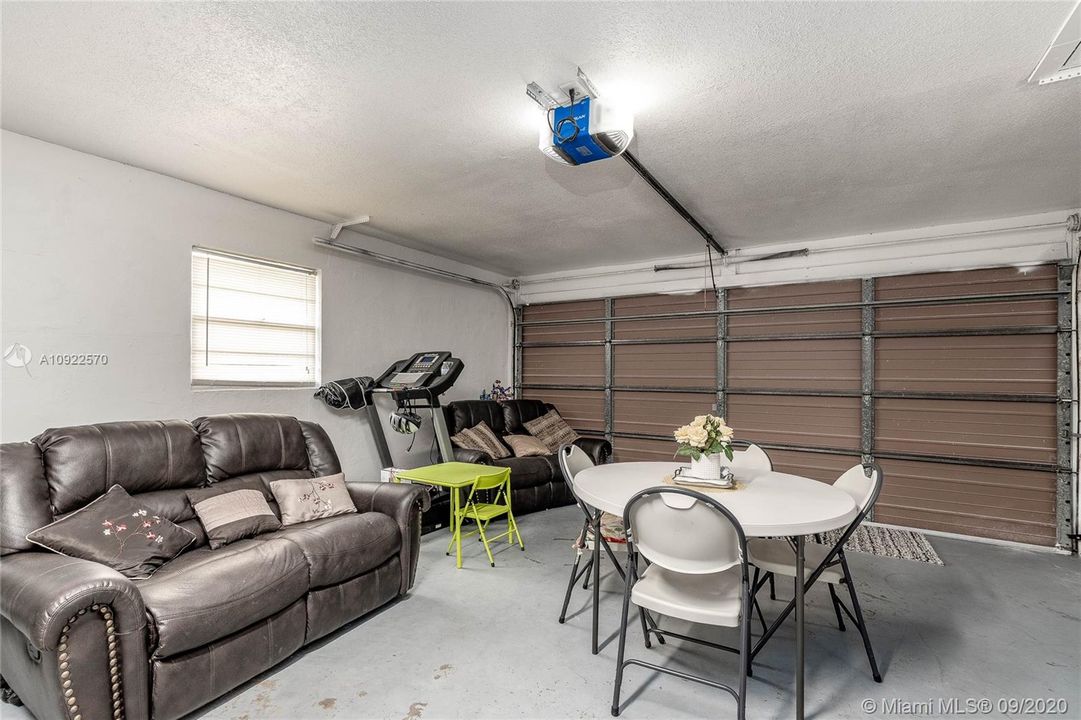 Vendido Recientemente: $210,000 (3 camas, 2 baños, 1300 Pies cuadrados)