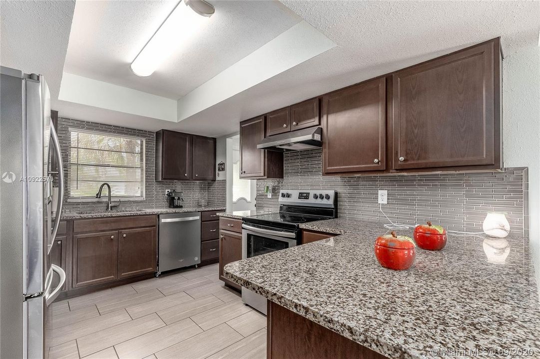 Vendido Recientemente: $210,000 (3 camas, 2 baños, 1300 Pies cuadrados)