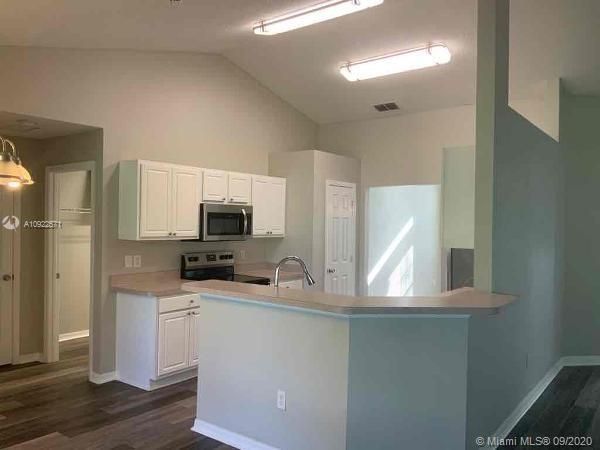 Recently Rented: $2,145 (4 beds, 2 baths, 2153 Square Feet)