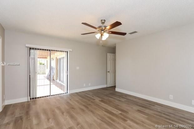 Recently Rented: $3,290 (3 beds, 2 baths, 2106 Square Feet)