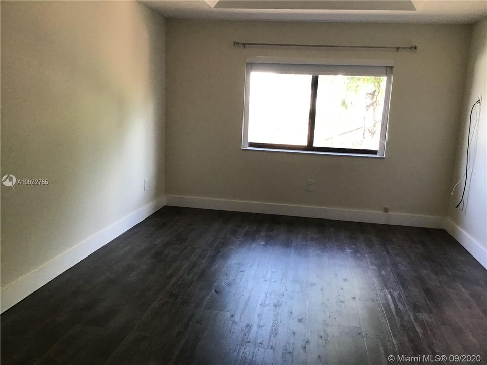 Recientemente alquilado: $3,200 (4 camas, 3 baños, 2218 Pies cuadrados)