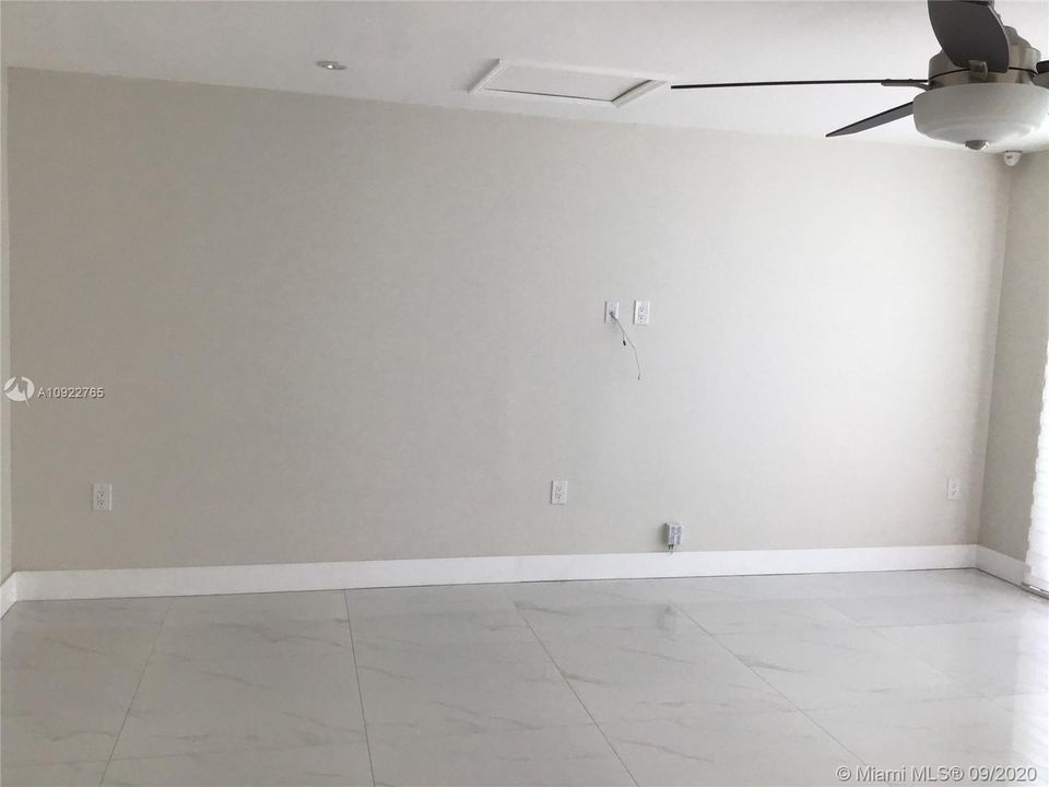 Recientemente alquilado: $3,200 (4 camas, 3 baños, 2218 Pies cuadrados)