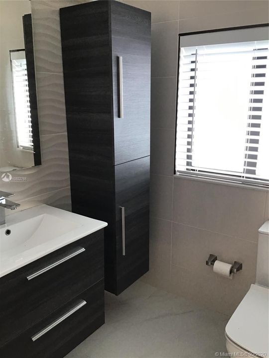 Recientemente alquilado: $3,200 (4 camas, 3 baños, 2218 Pies cuadrados)