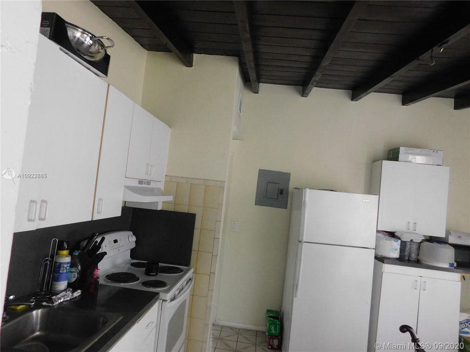 Недавно продано: $194,900 (3 спален, 1 ванн, 1130 Квадратных фут)
