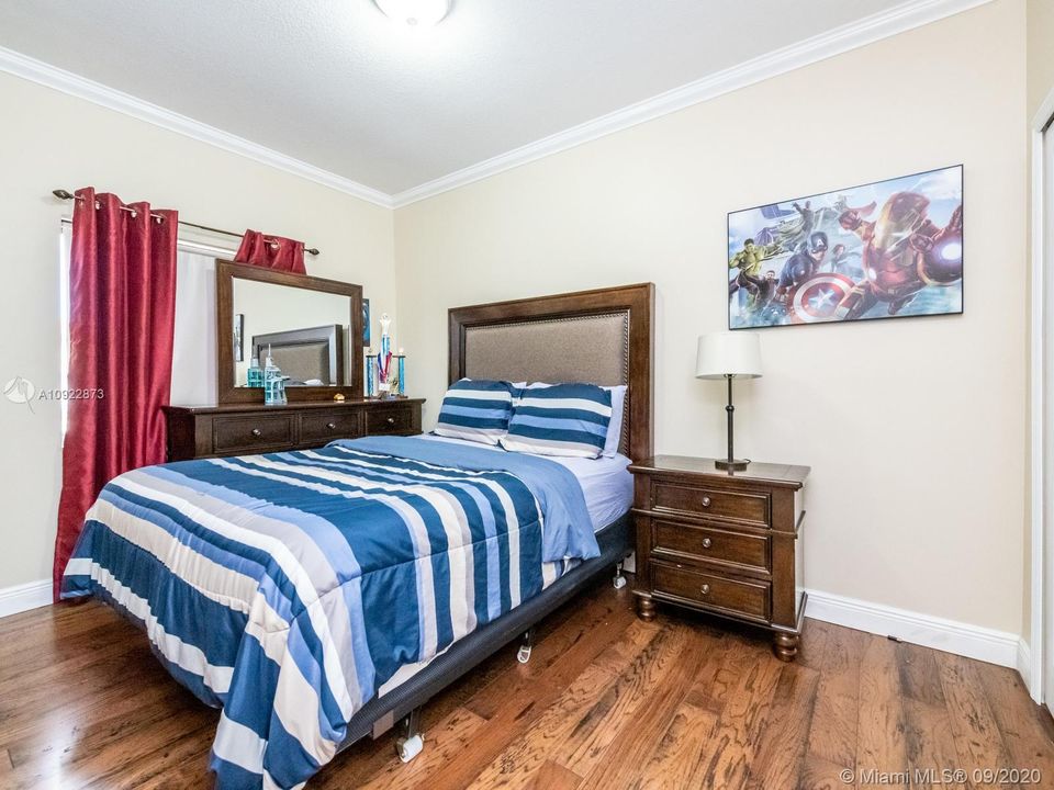 Vendido Recientemente: $525,000 (4 camas, 2 baños, 1874 Pies cuadrados)