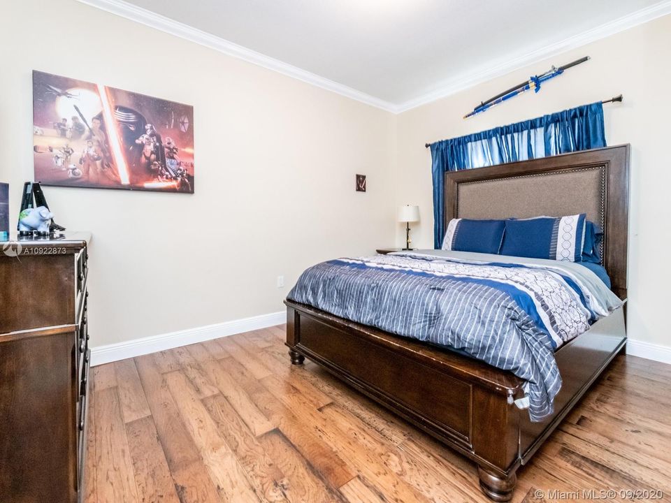 Vendido Recientemente: $525,000 (4 camas, 2 baños, 1874 Pies cuadrados)