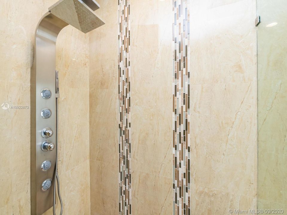 Vendido Recientemente: $525,000 (4 camas, 2 baños, 1874 Pies cuadrados)