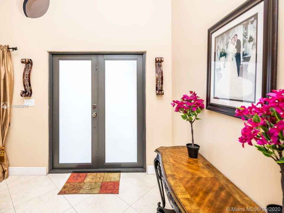 Vendido Recientemente: $525,000 (4 camas, 2 baños, 1874 Pies cuadrados)