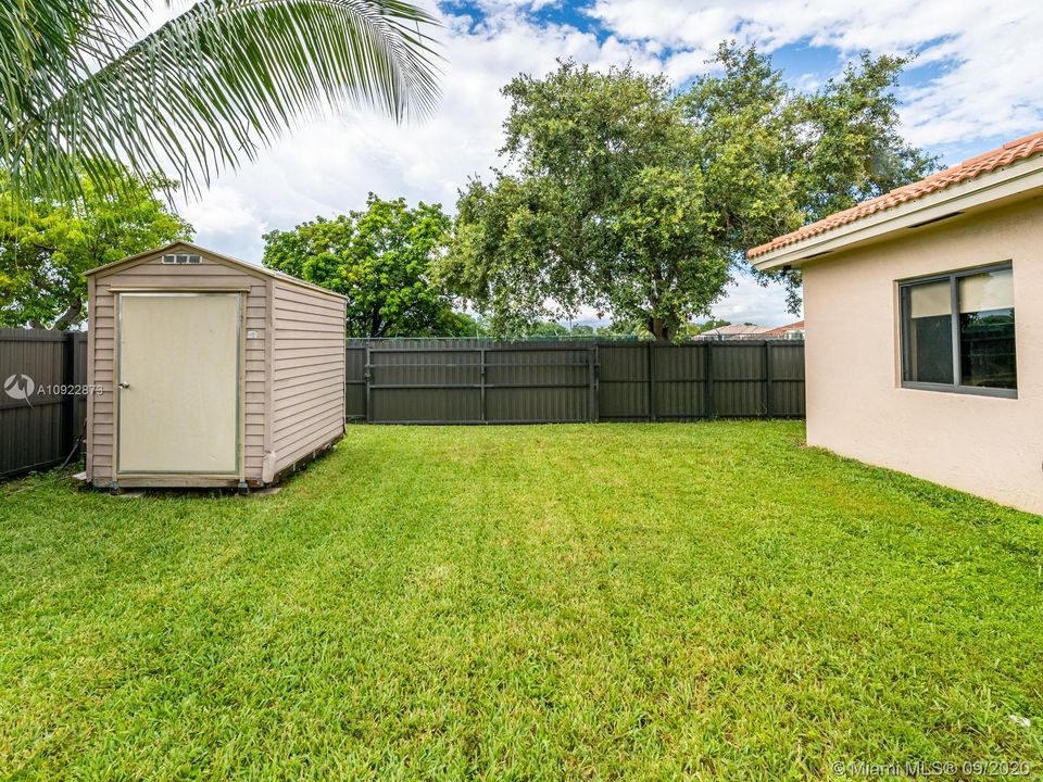 Vendido Recientemente: $525,000 (4 camas, 2 baños, 1874 Pies cuadrados)