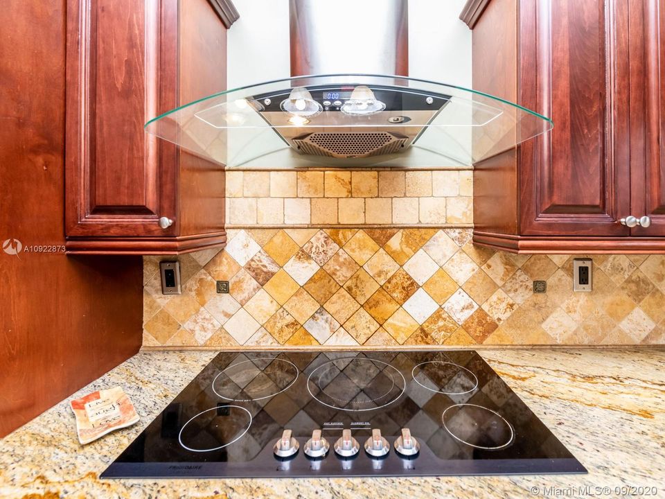 Vendido Recientemente: $525,000 (4 camas, 2 baños, 1874 Pies cuadrados)