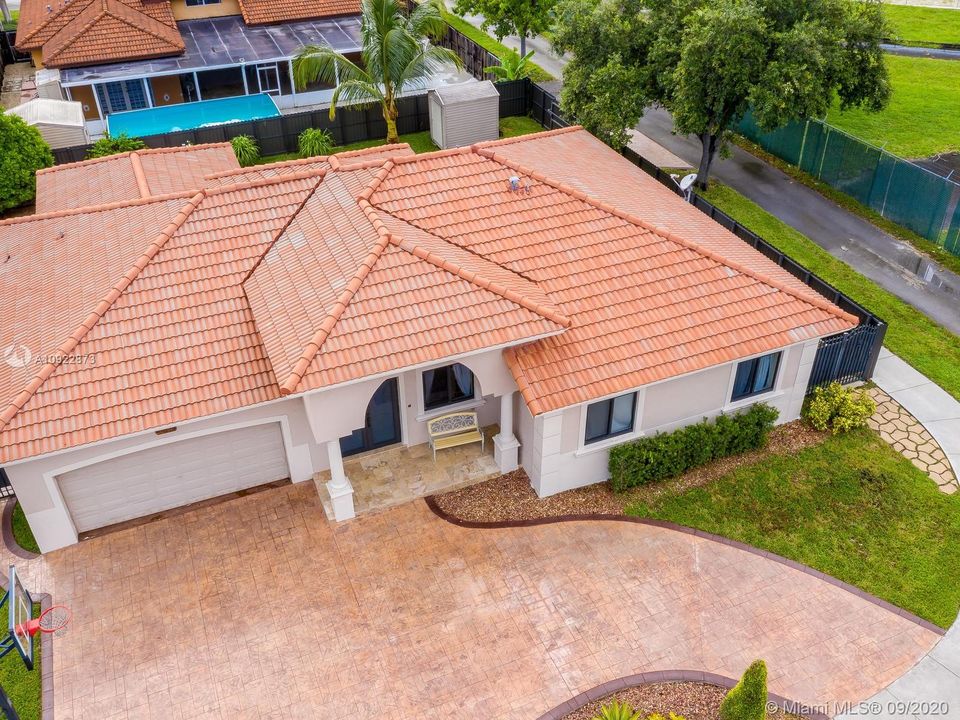 Vendido Recientemente: $525,000 (4 camas, 2 baños, 1874 Pies cuadrados)