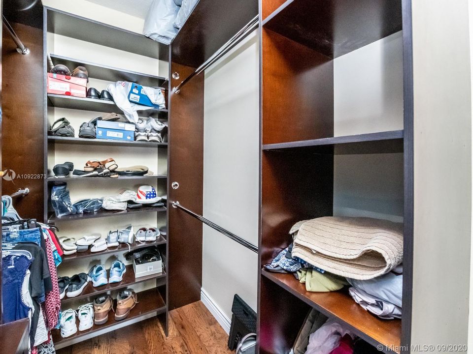 Vendido Recientemente: $525,000 (4 camas, 2 baños, 1874 Pies cuadrados)
