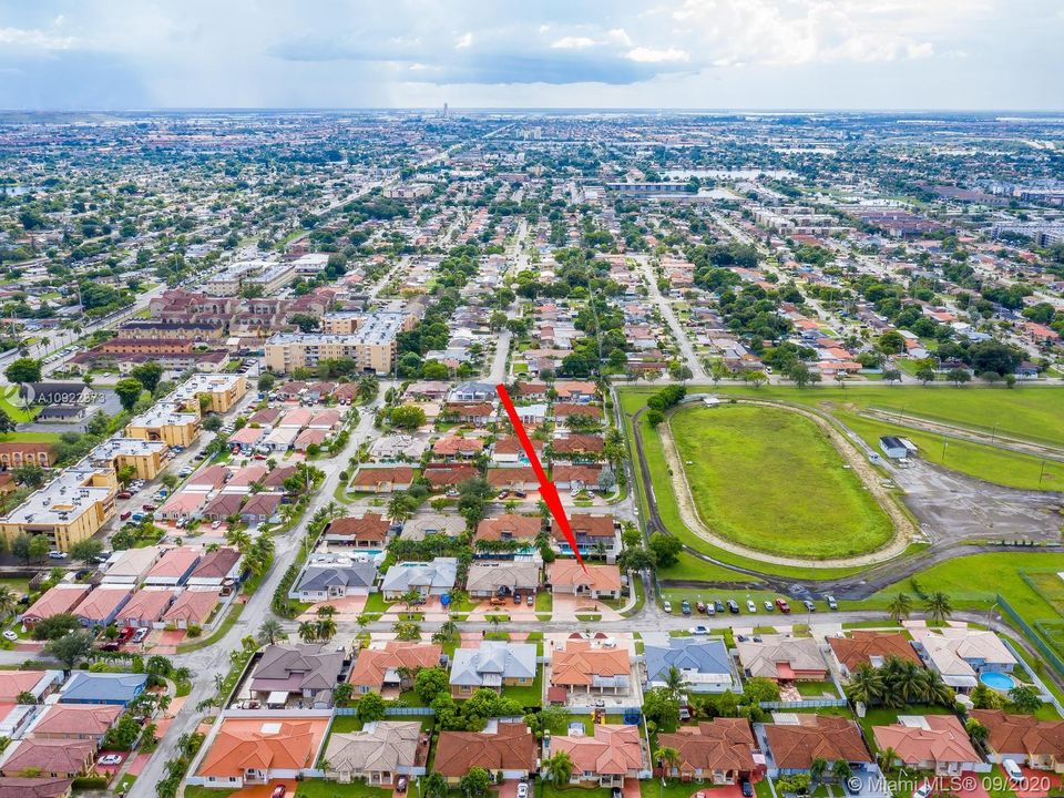 Vendido Recientemente: $525,000 (4 camas, 2 baños, 1874 Pies cuadrados)
