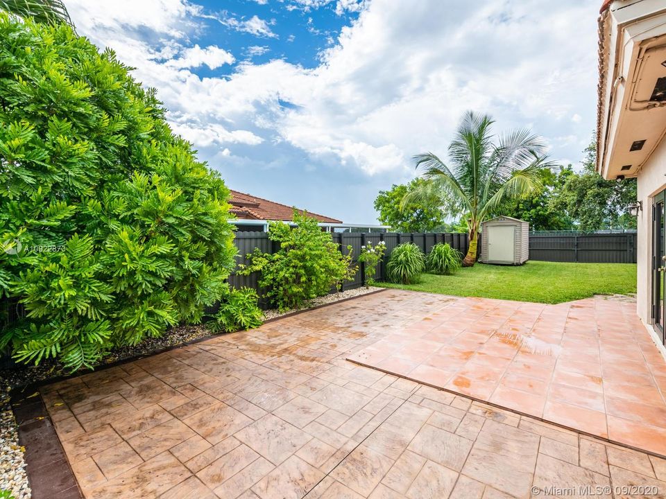 Vendido Recientemente: $525,000 (4 camas, 2 baños, 1874 Pies cuadrados)