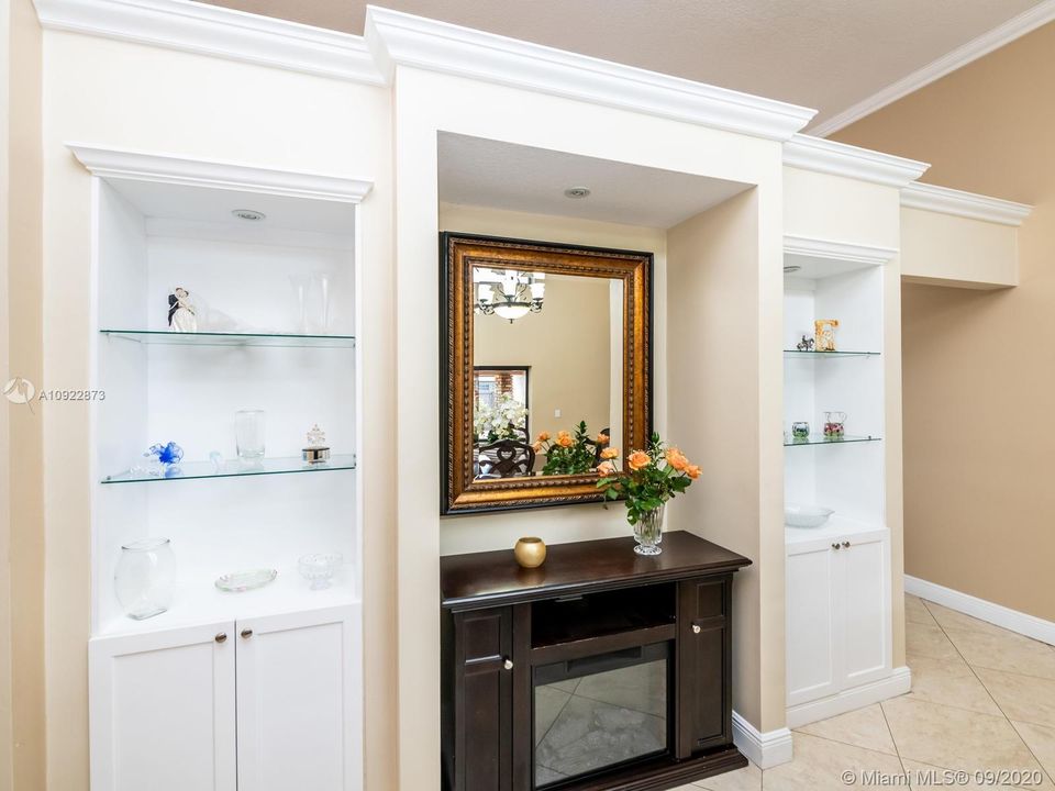 Vendido Recientemente: $525,000 (4 camas, 2 baños, 1874 Pies cuadrados)