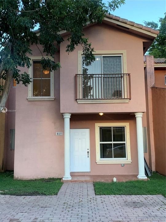 Vendido Recientemente: $171,000 (3 camas, 2 baños, 1600 Pies cuadrados)